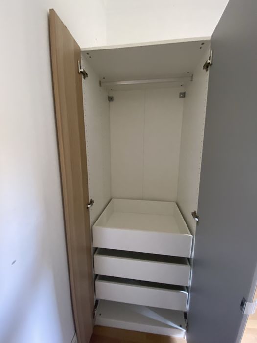 Roupeiro + cama alta Ikea