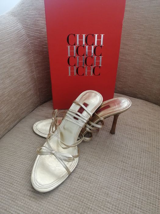 Sandálias douradas Carolina Herrera 39