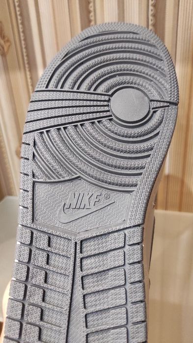 Nike Air Jordan 1 Mid 37,38,42.43