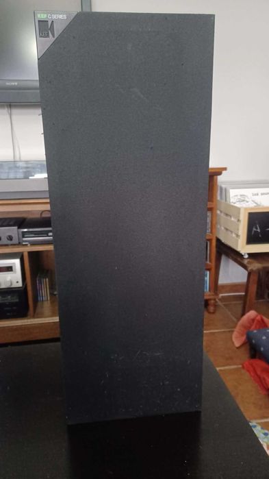 Par de Colunas KEF C40