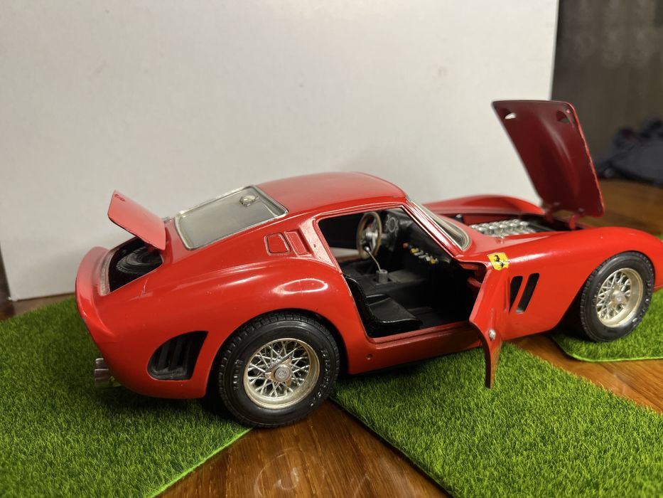 Ferrari GTO Burago 1:18