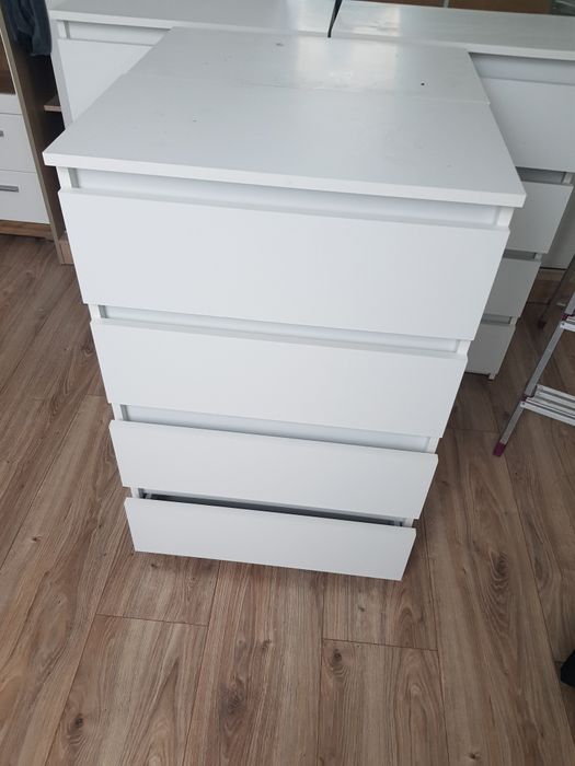 Oddam za darmo komody z szufladami