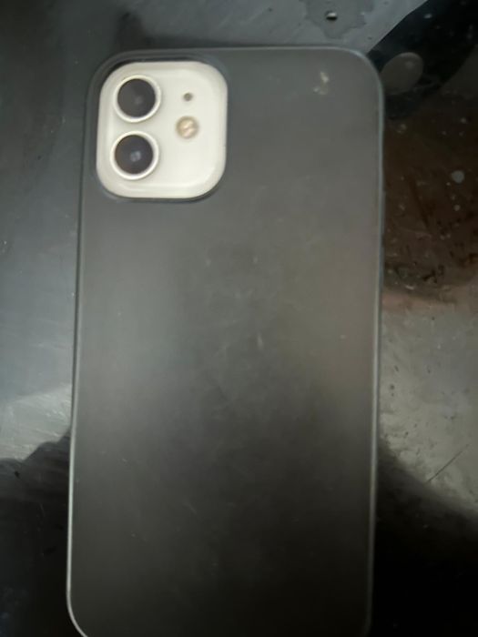Iphone 12 em muito bom estado