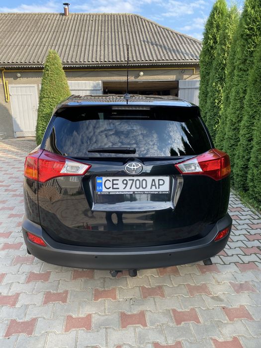 Toyota rav-4.