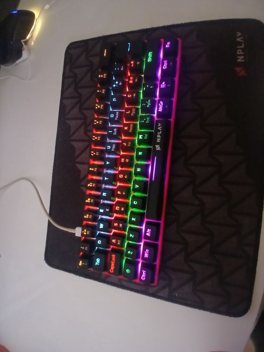 Teclado mecanico e mouse sem fio