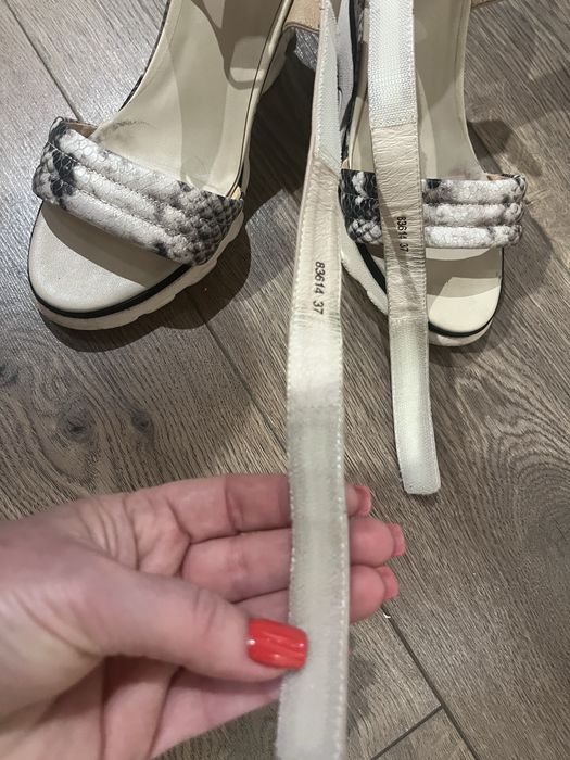 Босоніжки на платформі ANTONIO BIAGGI