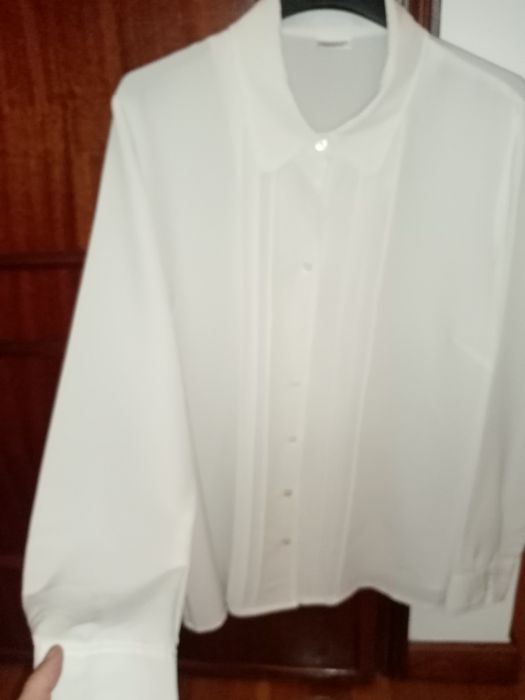 Blusa de tecido fresco de manga comprida