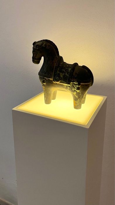 Coluna/Pedestal iluminado