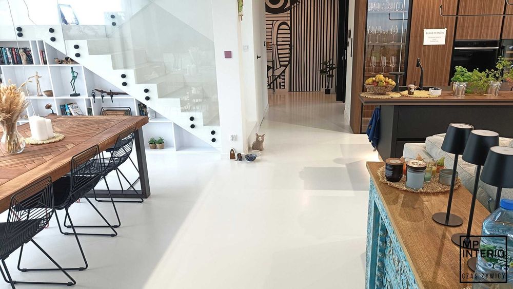 Podłogi żywiczne, mikrocement, efekt marmuru, posadzki żywiczne.