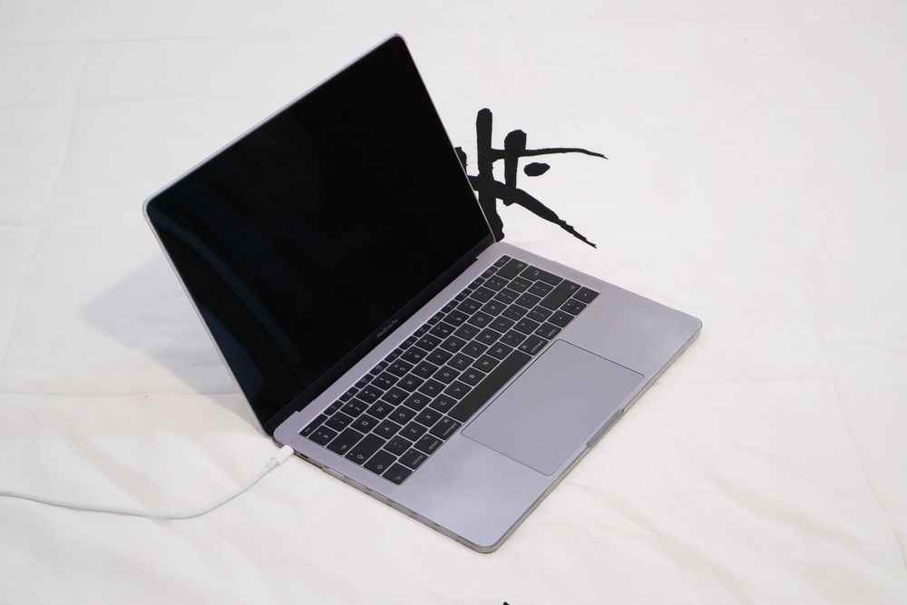 MacBook Pro 13” 2017 - i5 | 8GB | Bateria nova