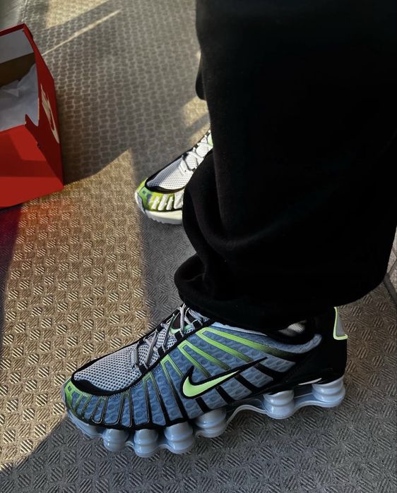 Кросівки чоловічі Nike Shox TL