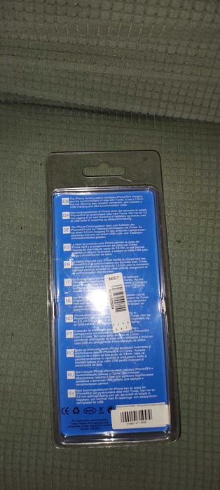 Stacja dokująca z przewodem do iPhone 4, 4s