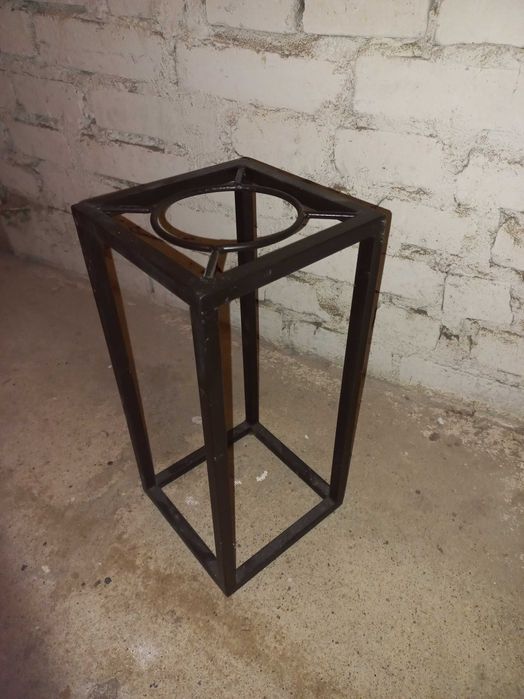 Kwietnik metalowy