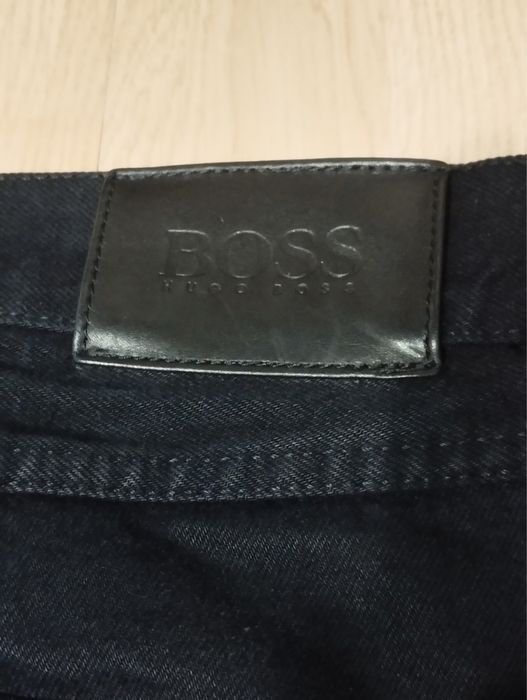 Продам  мужские джинсы Hugo Boss