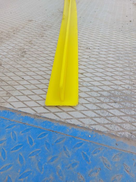 Uszczelka Do Wagi Samochodowej Typ "T" 3mb Uszczelka Wagi Najazdowej