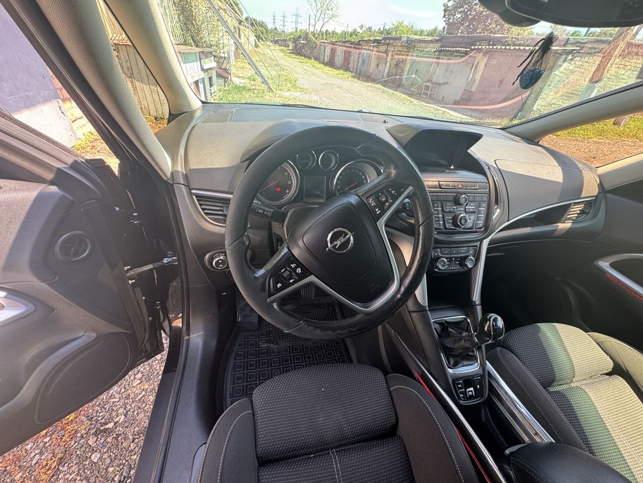 Opel zafira tourer