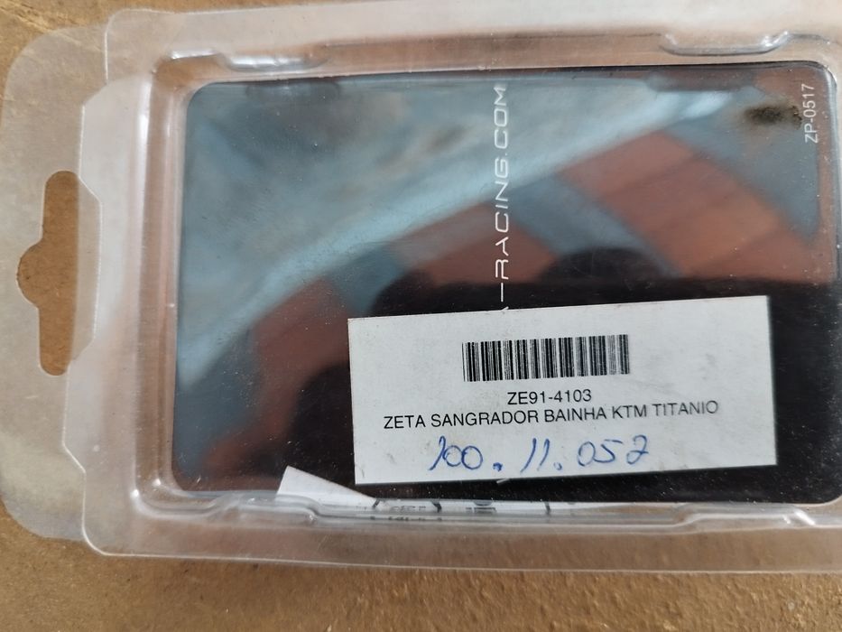 ZETA Fork Top Bleeder – KTM – NOVO (Titanium)