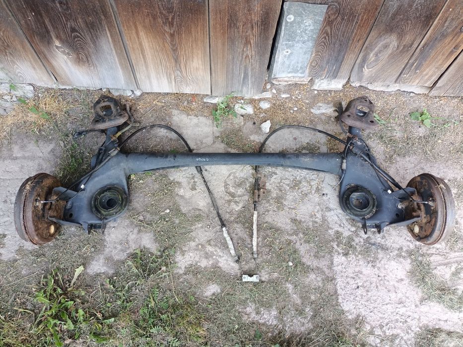 Tylna belka oś tył Opel Corsa D tylne zawieszenie