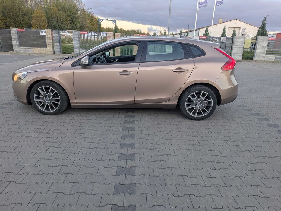 Sprzedam VOLVO V40