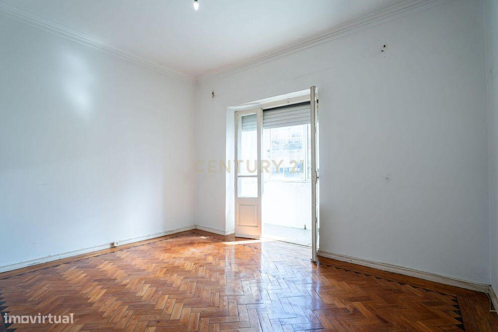 Apartamento T2 em Mina de Água, Amadora — Mina De Água, Lisboa