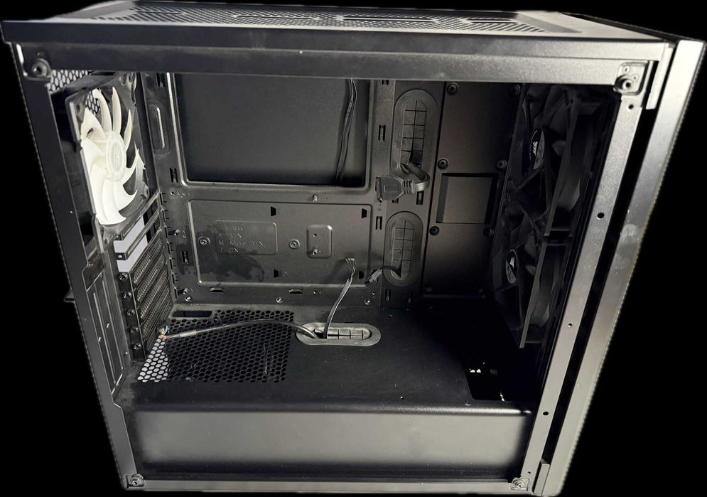 Obudowa Corsair Carbide Series 275R Midi Tower czarny