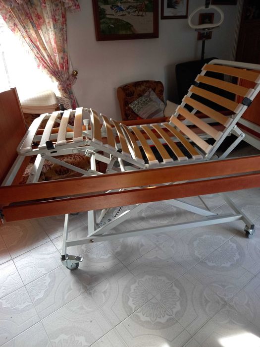 Cama Articulada Hospitalar - Nova - Moderna - Bom preço
