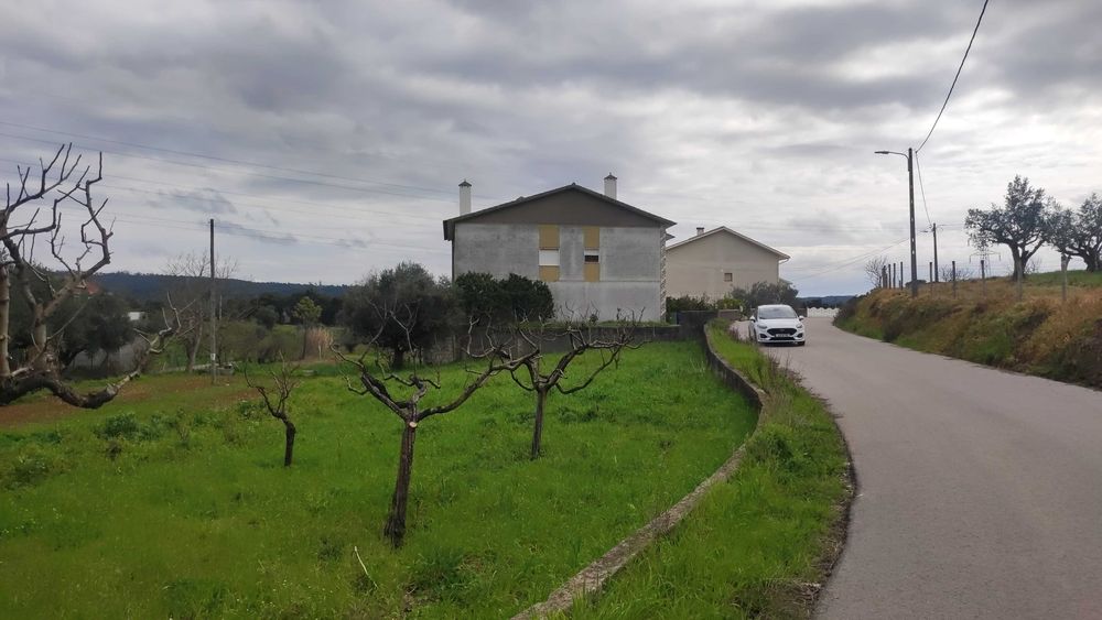 Terreno para Construção em Tomar (Minjoelho) – 2200m² – Excelente