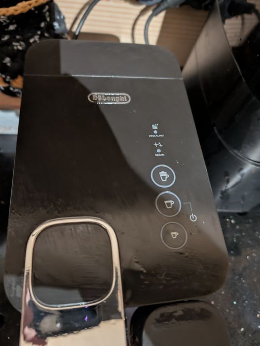 Maquina de café Nespresso laltíssima one