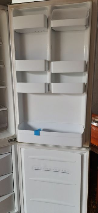 Продам холодильник LG