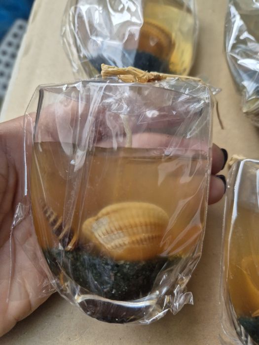 Velas de gel em recipiente de vidro