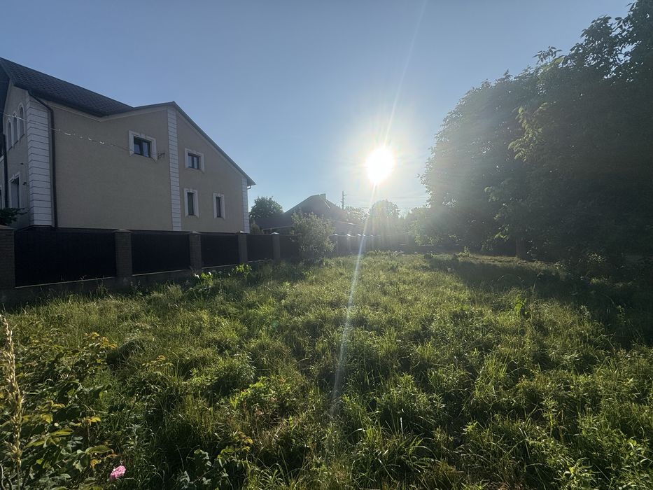 Продається земля під будівницьтво