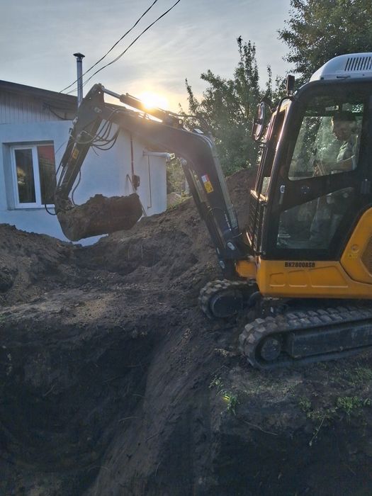Ескаватор ,послуги екскаватора, буріня, бур