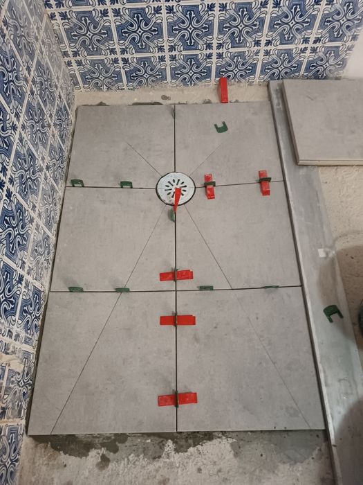 Serviços de Pladur e outros