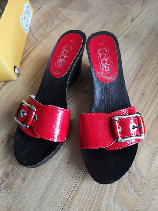 Klapki chodaki koturna