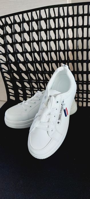 Buty sneakersy nowe białe rozm.38