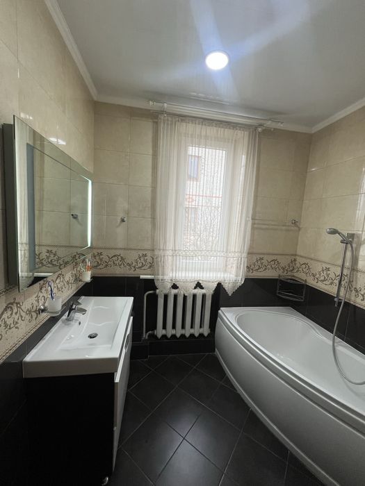 Будинок Солонка ,Львів,кутова ділянка продаж