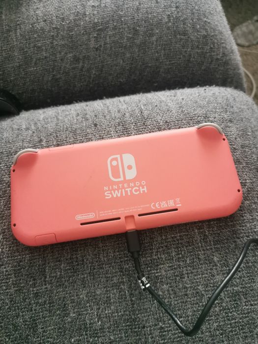 Nintendo switch lite coral