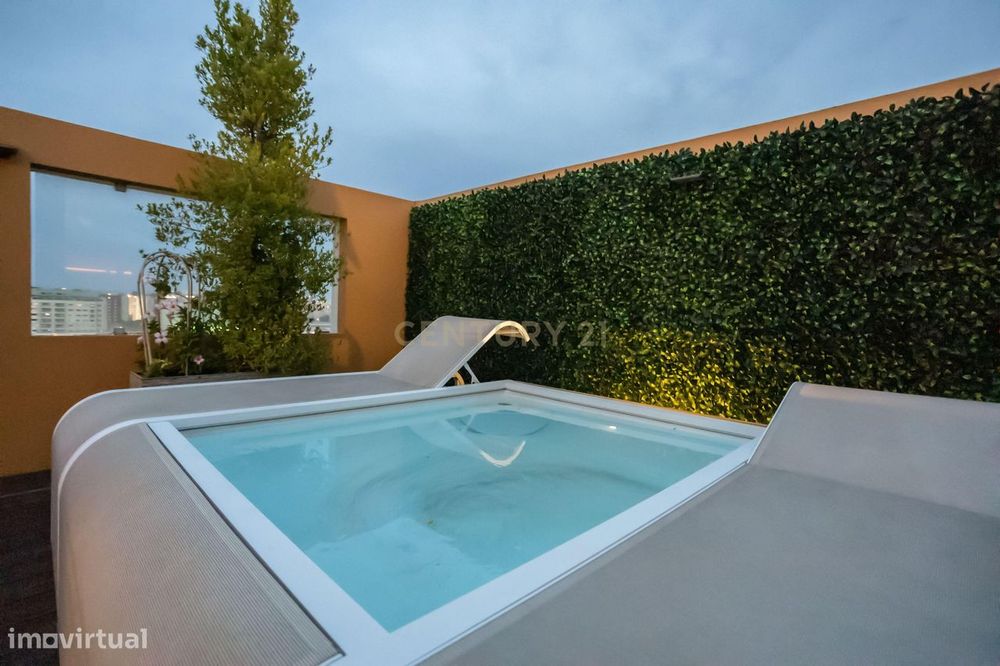 Um Apartamento com Alma de Moradia ; T3+1 + Terraço de 143 m²