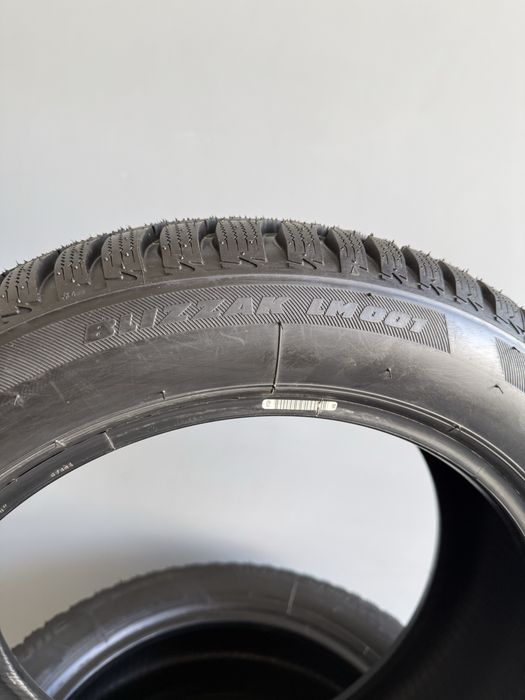 205/55 R17 95H XL Зимові шини Bridgestone Blizzak LM001