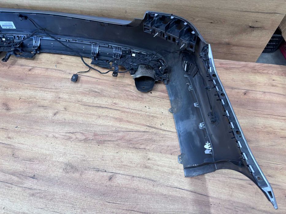 Zderzak tylny Mercedes W212 lift sedan 6x pdc kolor 792