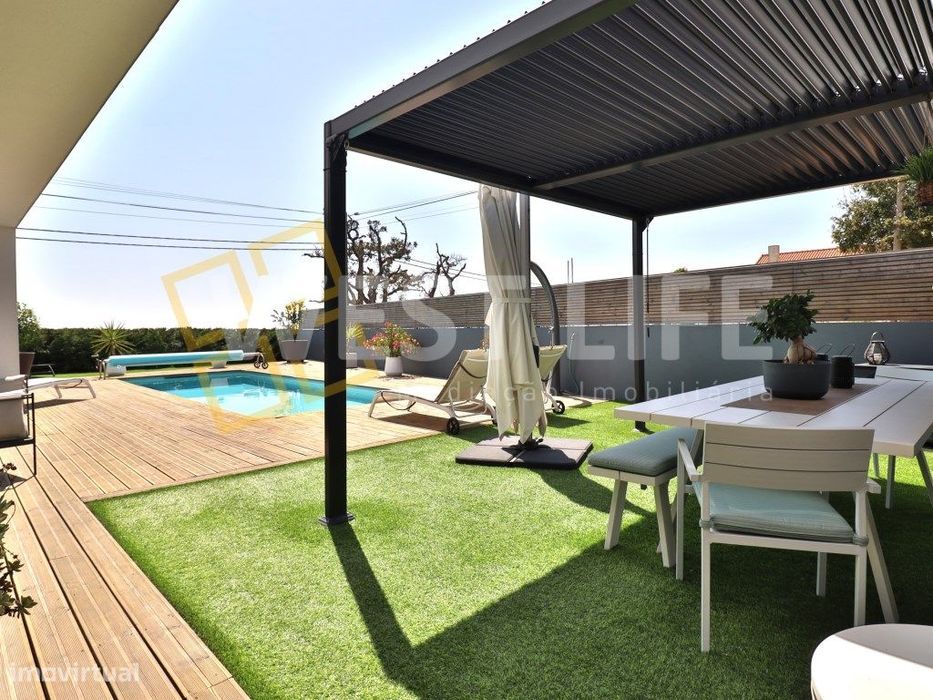 Moradia T4 Térrea com Piscina Aquecida e Jardim em Mafra | EXCLUSIV...