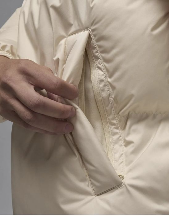 Пуховик жіночий Air Jordan Puffer розмір Л