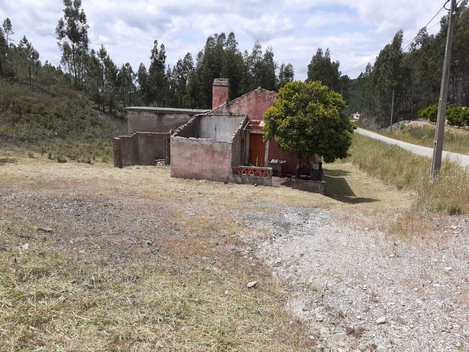 Casa Rústica + Terreno, em Vila de Rei