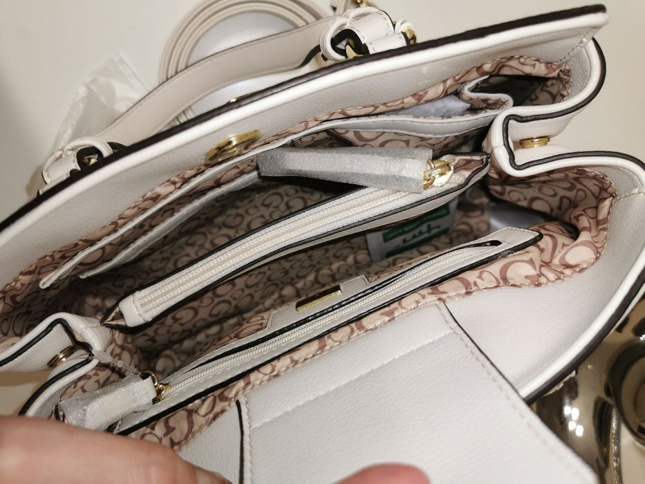Nowa oryginalna torebka firmy Guess model Ciria Satchel ecry