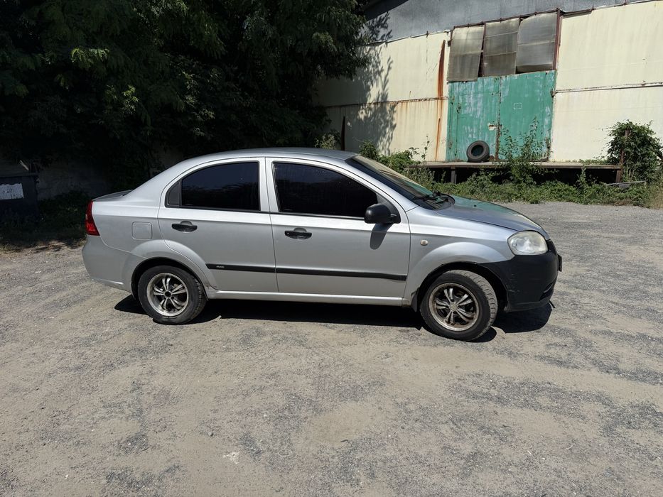 Chevrolet Aveo T250. 1.5 газ/бенз.