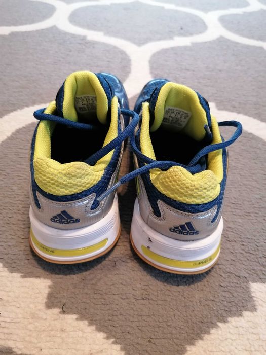 Adidas chłopięce sportowe buty 36,5