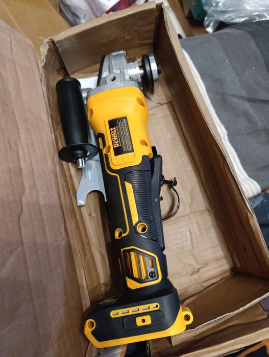 szlifierka kątowa DeWalt