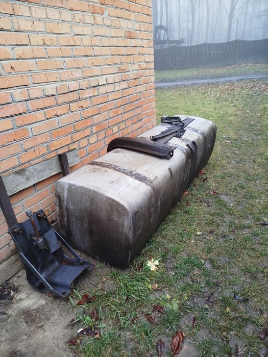 Паливний бак 850 л.