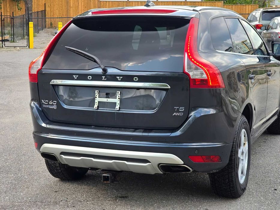 Volvo XC60      2015