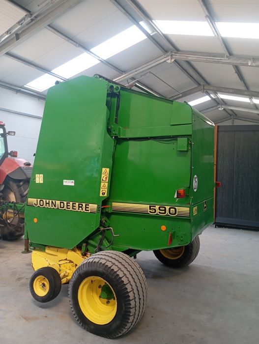 Prasa rolującą John Deere 550 szeroki podbieracz nie
